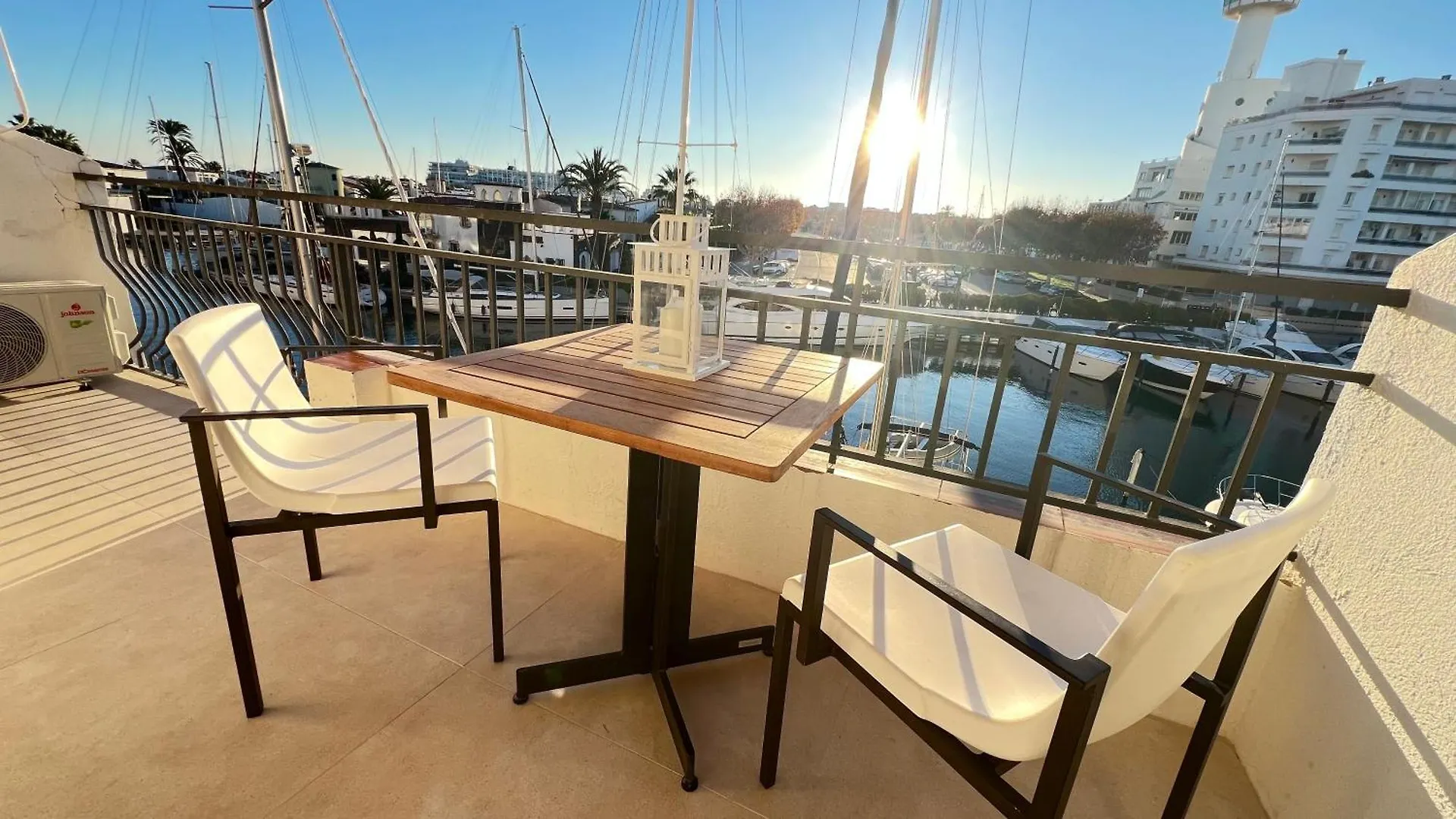 Estudio Frente Al Canal Con Terraza Empuriabrava 0*,  Ισπανία