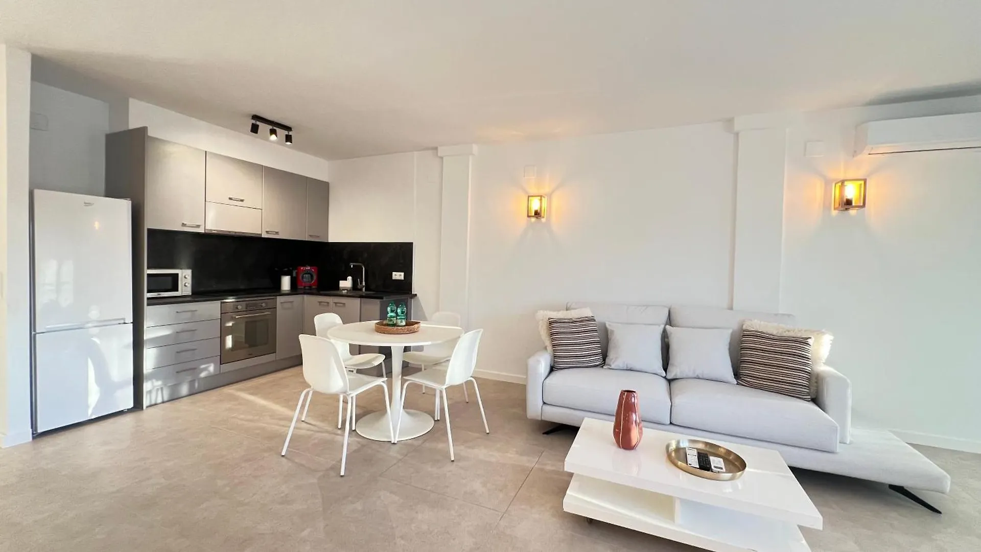 Estudio Frente Al Canal Con Terraza Empuriabrava Διαμέρισμα