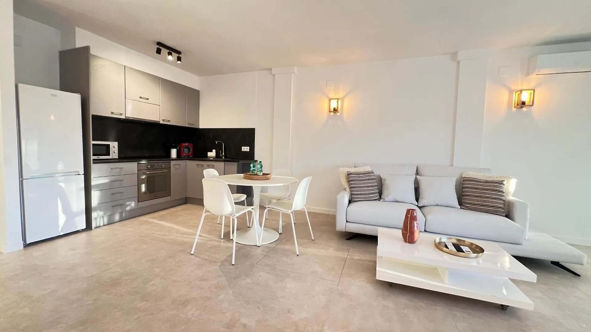 Διαμέρισμα Estudio Frente Al Canal Con Terraza Empuriabrava